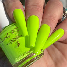 Load image into Gallery viewer, Vibrant Verdant