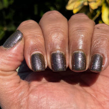 Load image into Gallery viewer, Slightly Mildewed