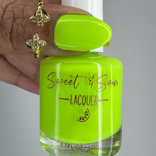 Load image into Gallery viewer, Vibrant Verdant